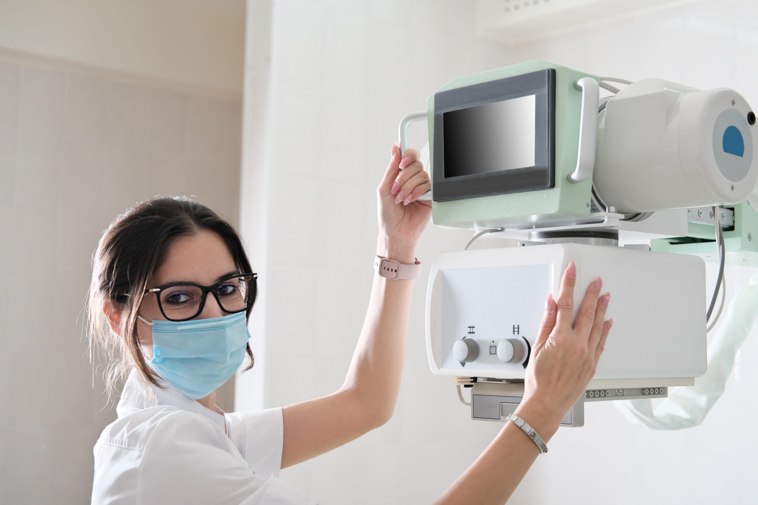 Profissional com equipamento de imagem